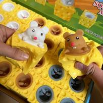 Squeezing Squirrel Cup Toys Decompression Fidget Antistress Sensory Anti Stress Reliefing Wacky Gift For Kids Adults toys Random 1 pc white