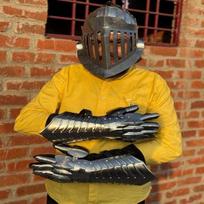 Dark Souls Medieval RPG Armor Helmet Alva Knight Cosplay Helmet Gloves Halloween Costumes Necessary