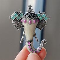Creative Fashion Auspicious Brooch Women'S Versatile Atmospheric Thai Style Animal Pin Brooch Suit Accessories