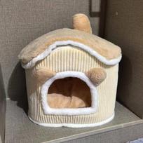 Dog House Is Warm In Winter  Removable and Washable  House-type Dog House  Suitable for All Seasons  Small Dog Winter Semi-enclosed Supplies 45* 40* 28cm white