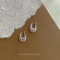 High-End Hong Kong Style Retro Earrings: Minimalist Luxury and Unique Design A1938 sidabras