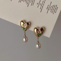 Elegant French Retro Tulip Heart Pearl Earrings for Women brown