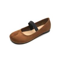 Weiwei girl 7899-3 flat-bottomed ballet single shoes with Mary Jane shoes, shallow mouth retro split-toed pig's trotters 35 ruda