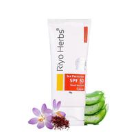 Apsauginis kremas nuo saulės SPF50 50g, su alavijais ir šafranu apsaugai nuo saulės Lightwieght kremas | Padeda apsaugoti Jūsų odą nuo UVA ir UVB spindulių 50 gm white