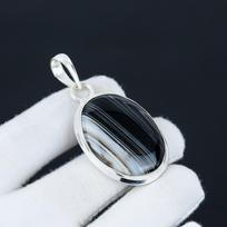 Juodo Juostuoto Agato Brangakmenio Pakabukas, Natūralaus Juodo Juostuoto Agato Brangakmenio Rankų Darbo 925 Sterlinginio Sidabro Pakabukas Moterims Pakabukas Dovanoms 5.5 Cm. juoda