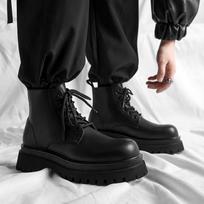 Madingi vyriški laisvalaikio originalūs odiniai batai su raišteliais platforminiai batai vakarėlio punk stiliaus suknelės kaubojiški ankle boots pavasario rudens šaunūs trumpi batai vyriški 240 juoda