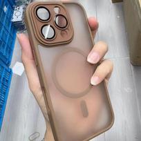 Komplekte yra objektyvo plėvelė, matinė odelė, magnetinis, belaidis įkrovimas, tinka iPhone16promax mobiliojo telefono dėklui, Apple 15. iPhone11ProMax gray