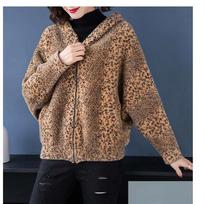 Storas ir šiltas leopardo rašto trumpas paltas šikšnosparnio rankovėmis dirbtinis audinės kailis moterims One size beige