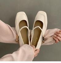Red square head French with skirt, light mouth flat-soled single shoes for women's 2025 new spring and autumn small fragrant style Mary Jane shoes 35 smėlis
