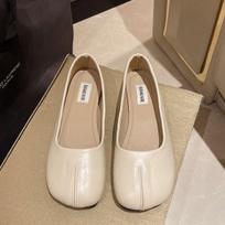 2025 fashionable versatile soft leather flat-bottomed casual one-pedal lazy shoes soft-soled single shoes women's new models 35 smėlis