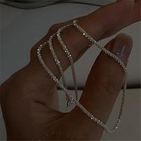 Paprasti sidabro spalvos „Choker“ kaklo papuošalai. Kasdienis kaklo papuošalas moterims „Collier Femme“.