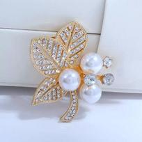 Leaf Pearl Brooch Female Design Niche Brooch Tide Pin Accessories