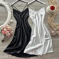 Long Simple Simulation Silk Sling Pajamas Women Bathroom Sexy Fashion Pajamas S juoda/balta