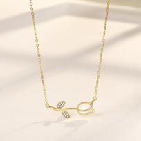 Tulip Necklace Women's Fashion Light Luxury Niche Exquisite Temperament High-end Flower Pendant Accessories white
