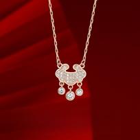 Safety lock necklace Female tide collarbone chain Light luxury niche high-end design sense does not fade