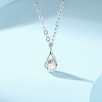 Water drop necklace women's neck chain niche design commuter daily light luxury high-end collarbone chain gray