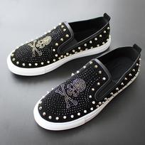 2024 New Shoes for Men Tide Leather Casual Shoes Spring Autumn Cool Skull Rivet Flat Shoes Leisure Slip-on Loafers 38 juoda