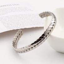 Stainless Steel Wheat Ear Open Bracelet - Fashionable Textured Summer Titanium Couple Jewelry gray