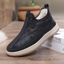 Winter Men Shoes Warm Fur Snow Boots Casual Flat Men Boots Antislip Ankel Boots Plush Slip On Shoes 38 juoda
