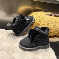 Winter new children's warm and comfortable soft-soled hairball snow boots cotton shoes medium and small children's fashion trend 25 juoda