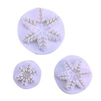3 Pieces Snowflake Plunger Fondant Cutter Sugarcraft Cake Decorating Tools DIY Cookie Stamper Baking Accessories Round