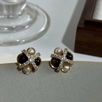 Autumn And Winter Retro Tiger'S Eye Stone Pearl Stud Earrings Female Maillard Style Personality Elegant Fashion Commuter Versatile Earrings