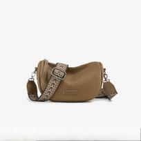 Leather Textured Small Bag Women'S Tide Messenger Bag High Value Shoulder Pillow Bag chaki