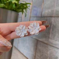Silver Tulip Flower Earrings: Simple Korean Style with Crystal Pearl gray