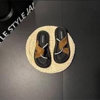 Pearl cross cool slippers women's summer fashion outer wear 2025 new beautiful skirt thick-bottomed beach slippers tide 35 ruda