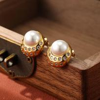 Women's Light Luxury Design Elegant Vintage Imitation Pearl Earrings Fashionable And Versatile Niche Design Earrings