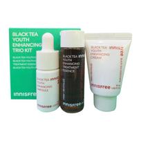 „Innisfree“ juodosios arbatos jaunimą gerinantis trio rinkinys (Ampulė 7ml+Essence 25ml +Kremas 15ml) #1KIT