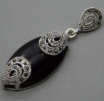925 STERLING SILVER BLACK jade MARCASITE PENDANT 18x40MM