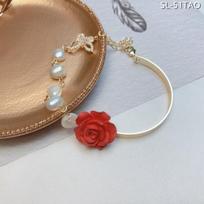 French Niche Design Sense Rose Flower Hand Jewelry Retro Imitation Baroque Pearl Butterfly Small Fragrance Bracelet 16cm gray