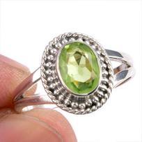 Natural Peridot Gemstone Handmade 925 Solid Silver Gift Jewelry Ring Size 7 T4E25 beige