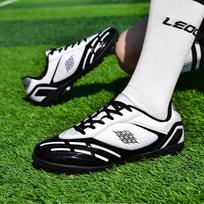 Football Shoes New Style Spiked Children's Football Shoes Fashion Spiked Shoes Low Top Running Shoes Hard Soled Men's Football Shoes 36