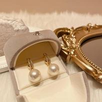A Multi-wear Imitation Pearl Earrings, Women's Light Luxury Niche Design Temperament Earrings auksas