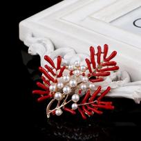 High -End Red Maple Leaf Coral Pearl Brooch Korean Fashion Trend Simulation Corsage Clothing Temperament Ladies Accessories Pin