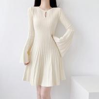 Elegant Design Sense Bell Sleeve Knit Dress Women's Autumn Winter Solid Sweet Slim Pleated Dresses Korea Fashion Hollow Out Design Short Dress S abrikosas