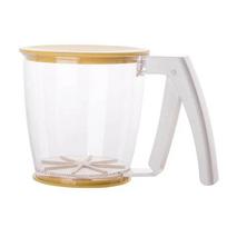 Plastic Press Cup Shape Flour Sifter Strainer Sieve Filter with Lid Kitchen Tool Hand-Pressed Separation Flour Sieve Tool geltona
