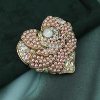Yiwu Retro Medieval Love Flower With Pearl Brooch Jewelry