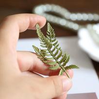 Small Fresh Three-Dimensional Green Leaves Flower Pearl Brooch Fashion Brooch Women'S Pin Collar Pin High-End Clothing Accessories