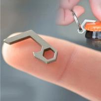 Mini lengvas butelių atidarytuvas raktų pakabukas kišeninis įrankis naudingas prietaisas lauko stovyklavimui žygiams kempingo įranga raktų pakabukas stainless steel sidabras