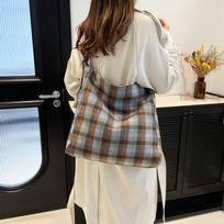 Plaid Cross-Border Tote Bag: 2024 High-End Winter Fashion Handbag 46*11*37 geltona
