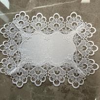 Europos baltų nėrinių padėkliukai: Elegantiškas žievės raštų stalo dekoras vestuvėms 32*43cm Wavy Edge