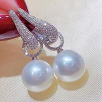 Huitan  Trend Imitation Pearl Dangle Earring for Women Luxury  Color Bling Cubic Zirconia Fashion Elegant Lady Jewelry