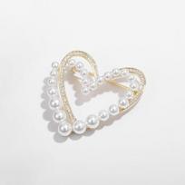 Design Sense Pearl Love Brooch 2023 New Trendy High-end Women's Delicate Pin Fixed Coat Sweater Accessories
