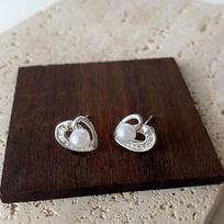 Pearl Love Earrings French Retro Light Luxury Small Earrings Heart-shaped Commuter Style Earrings
