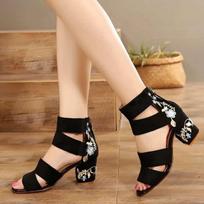 Ethnic Style Embroidered Thick Mid-heel Sandals, Open-toed Embroidered Elastic Band Bag, Zipper Behind The Heel, Large Size Fashion Sandals 42 balta