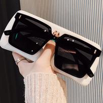 Women Oversized Large-frame Sunglasses Fashion UV Protection Shades for Vacation & Sun juoda