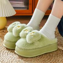 Rožiniai mediniai šlepetės su kailiu moteriškos naminės kawaii kaspinėlis klumpės moteris žiemos 6 cm platforma pūkinės naminės šlepetės moterys 36-37 žalia